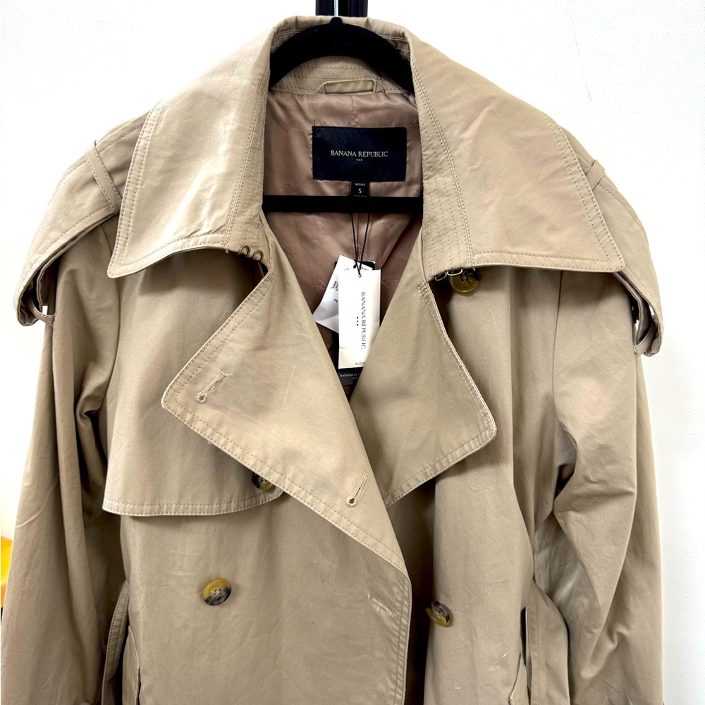 Banana Republic Factory Trench Coat - Women’s. NWT.